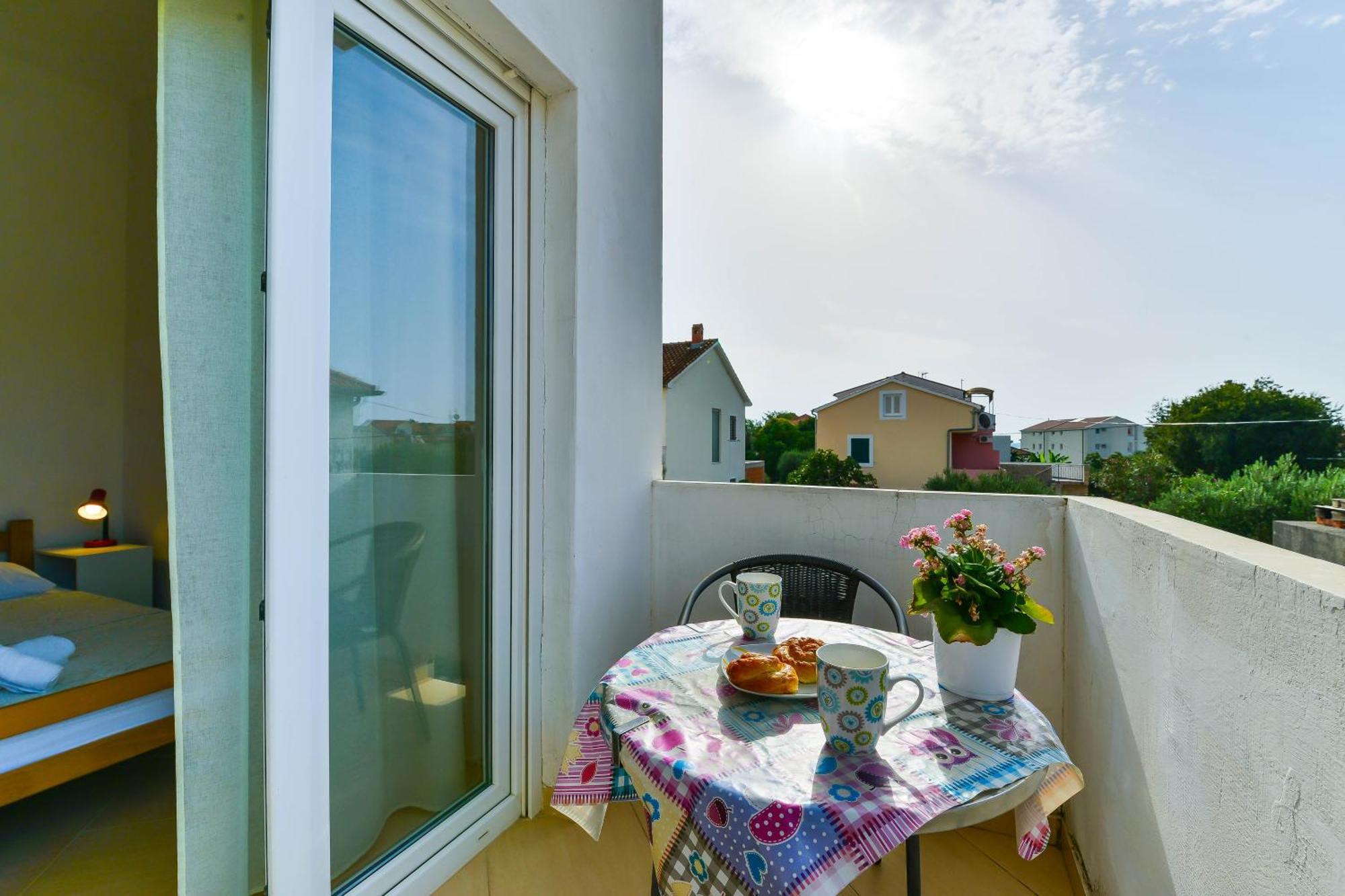 Apartments Lavanda 투라니 외부 사진