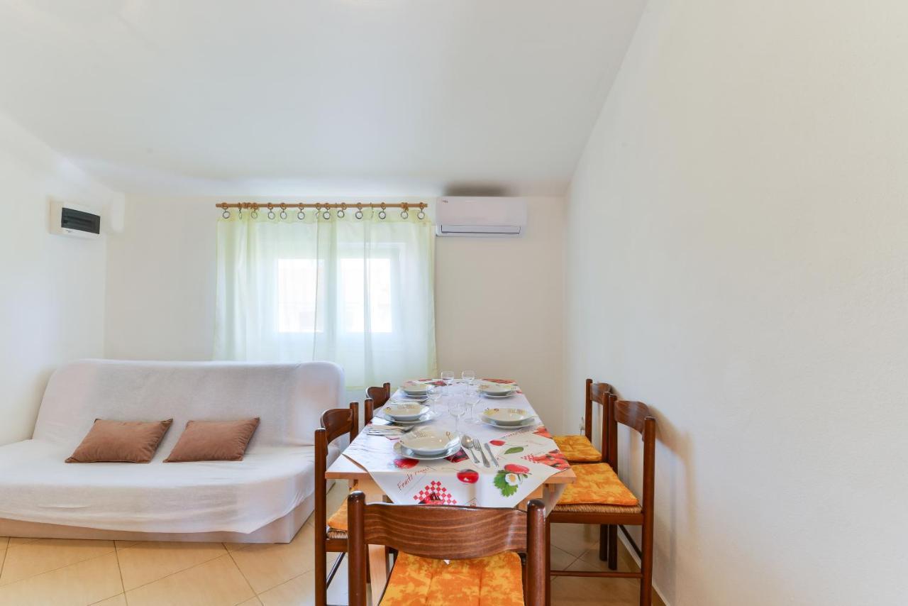 Apartments Lavanda 투라니 외부 사진