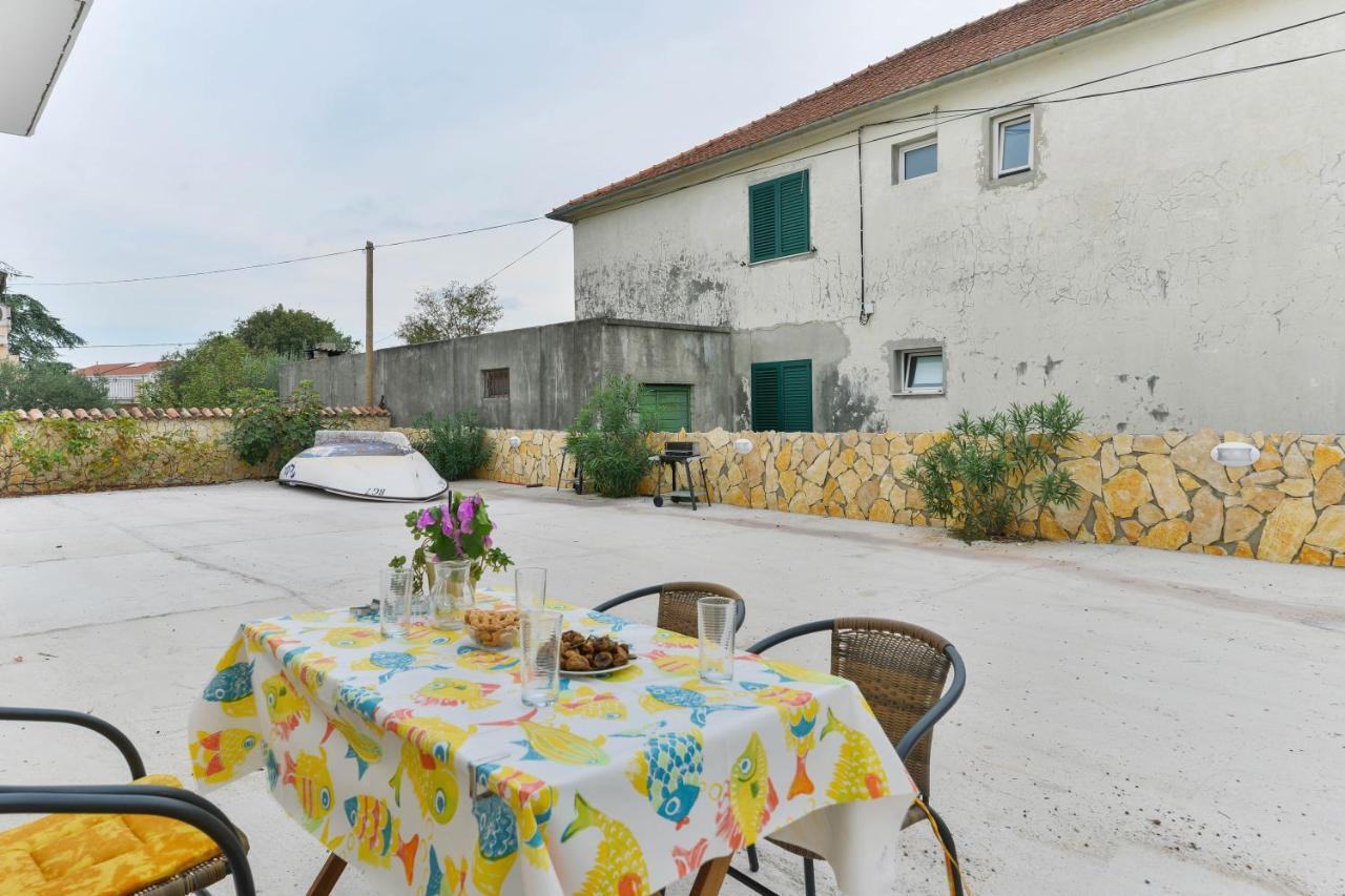 Apartments Lavanda 투라니 외부 사진