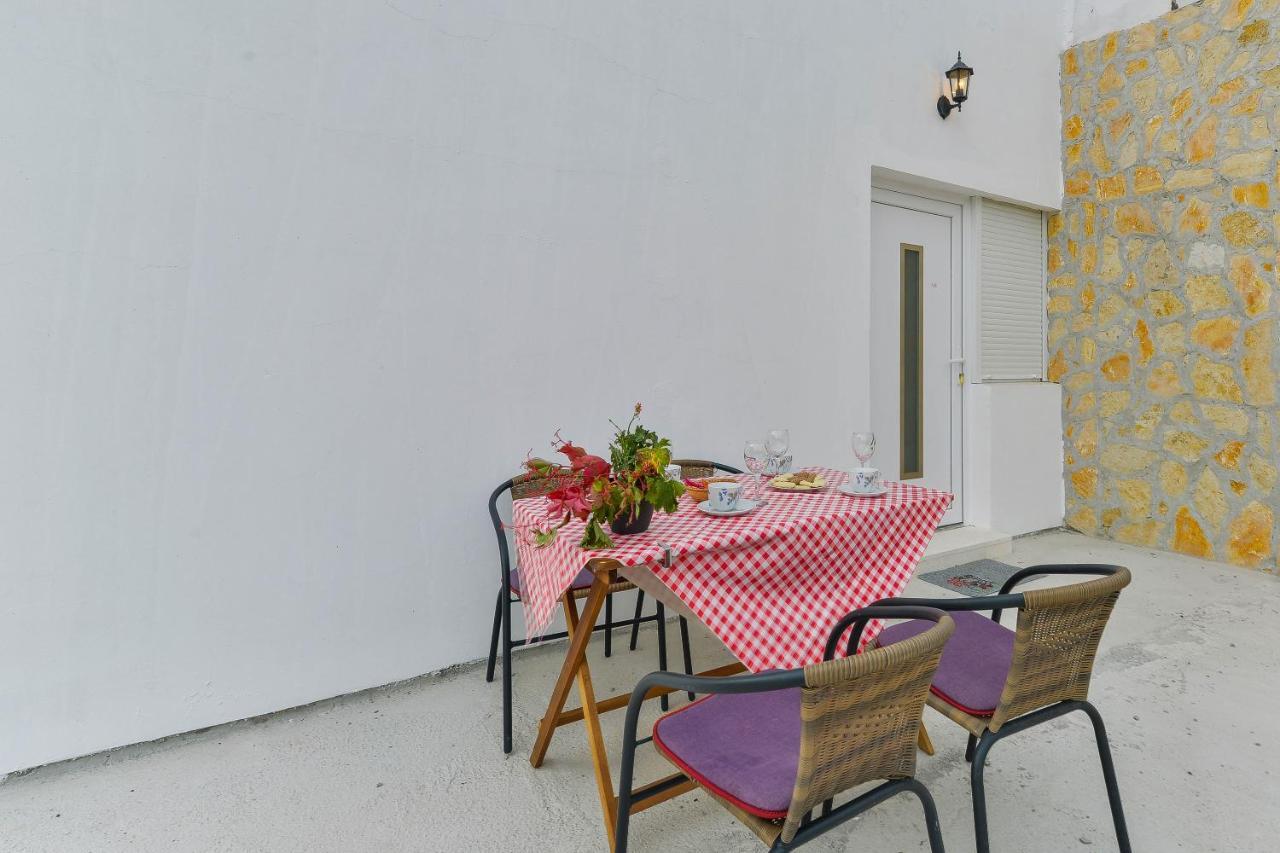 Apartments Lavanda 투라니 외부 사진